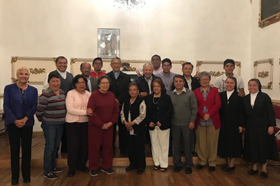 Visita Pastoral en el Templo de Santa Rosa; Mons. Tomas Obispo